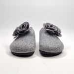 Load image into Gallery viewer, Pantofola DONNA in lana. Colori vari con fiori | MISSY
