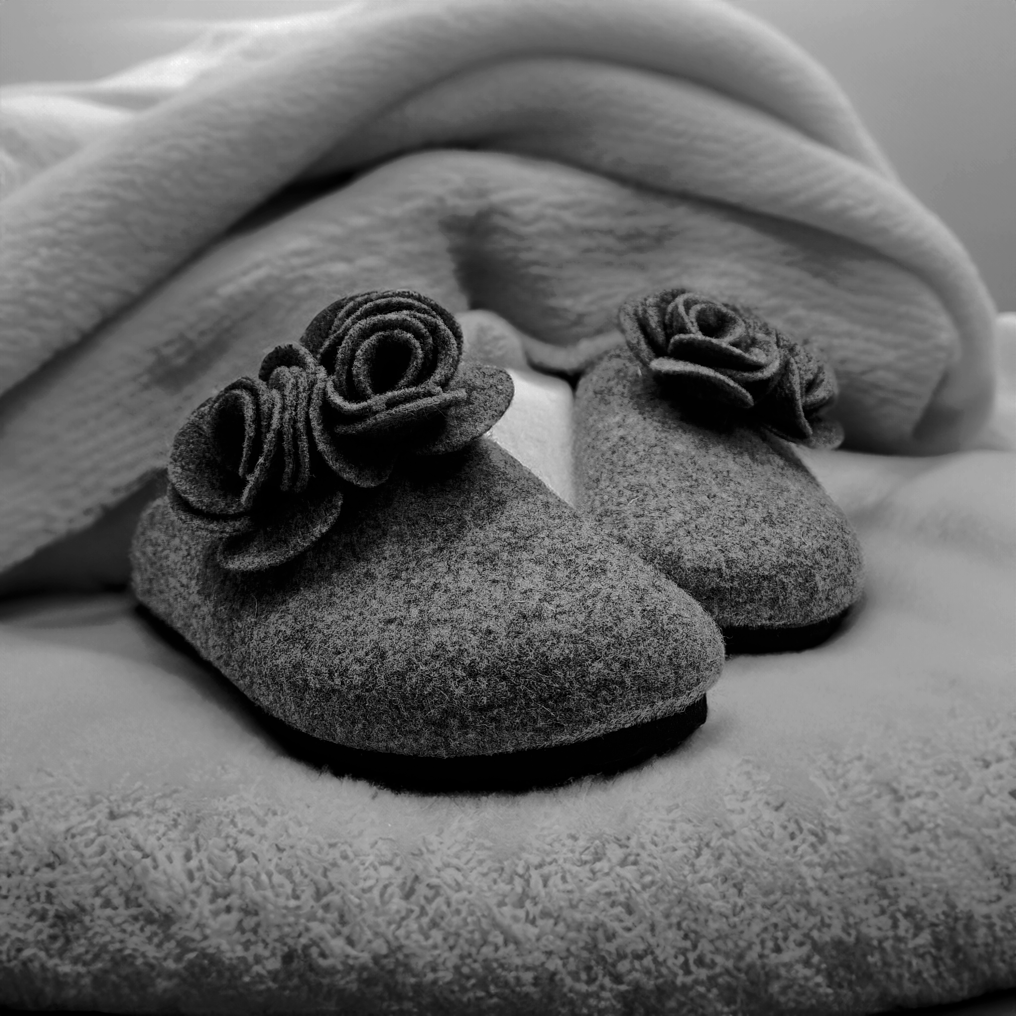 Pantofola DONNA in lana. Colori vari con fiori | MISSY