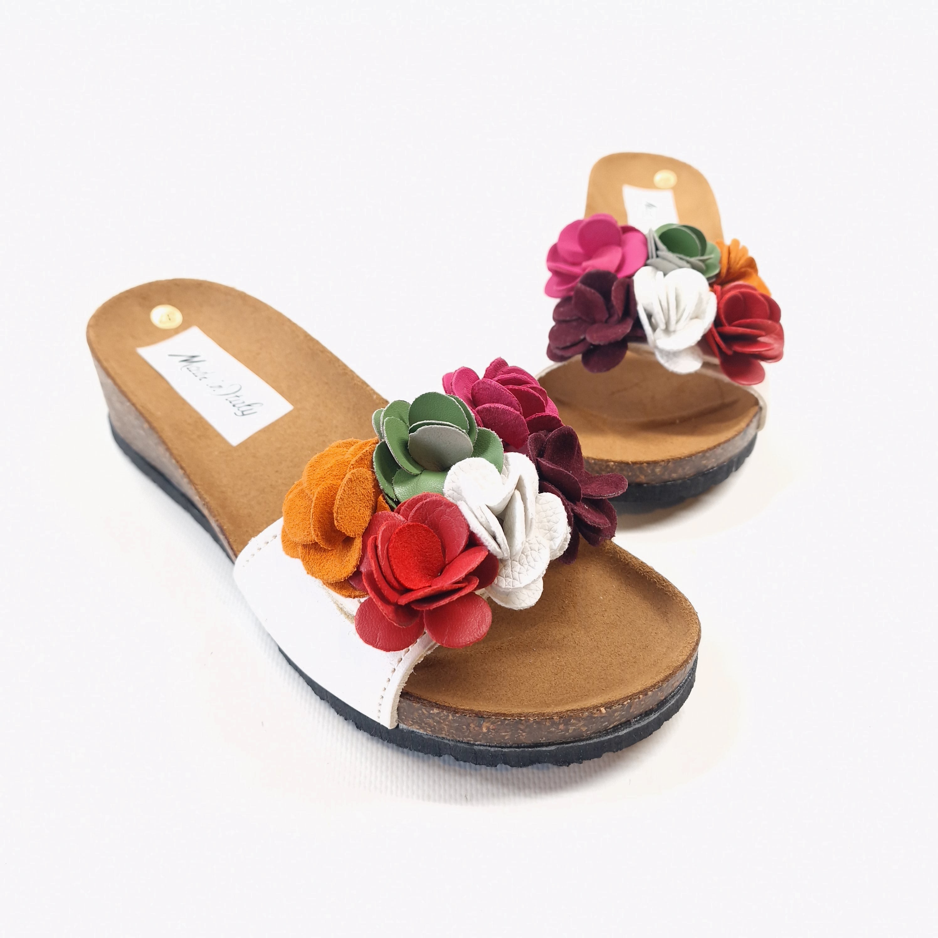 Ciabatta donna fascia in pelle bianca con fiori e chiusura in velcro modello Gaia