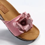 Carica l&#39;immagine nel visualizzatore di Gallery, CIABATTA DONNA IN VERA PELLE ROSA INFRADITO CON FIORI 
