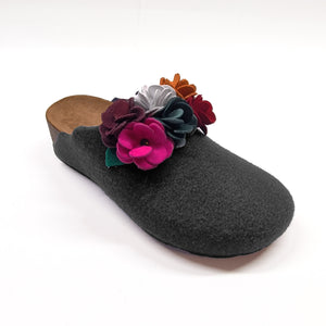 Pantofola DONNA in LANA CHIUSA con FIORI doppi COLORATI in PELLE | Art. ESTER