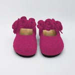 Carica l&#39;immagine nel visualizzatore di Gallery, Pantofola donna LANA fuxia Fiori Chiusura regolabile velcro. Suola gomma.
